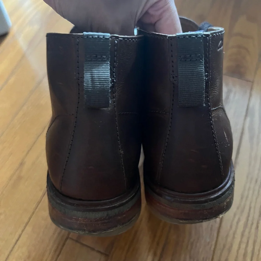 Clark’s Men's Brown Leather Chukka Boots